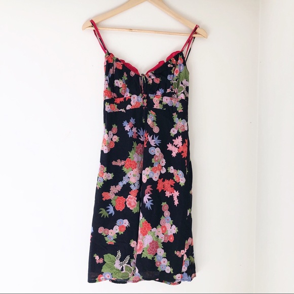 Lucy Love Dress - Picture 2 of 6